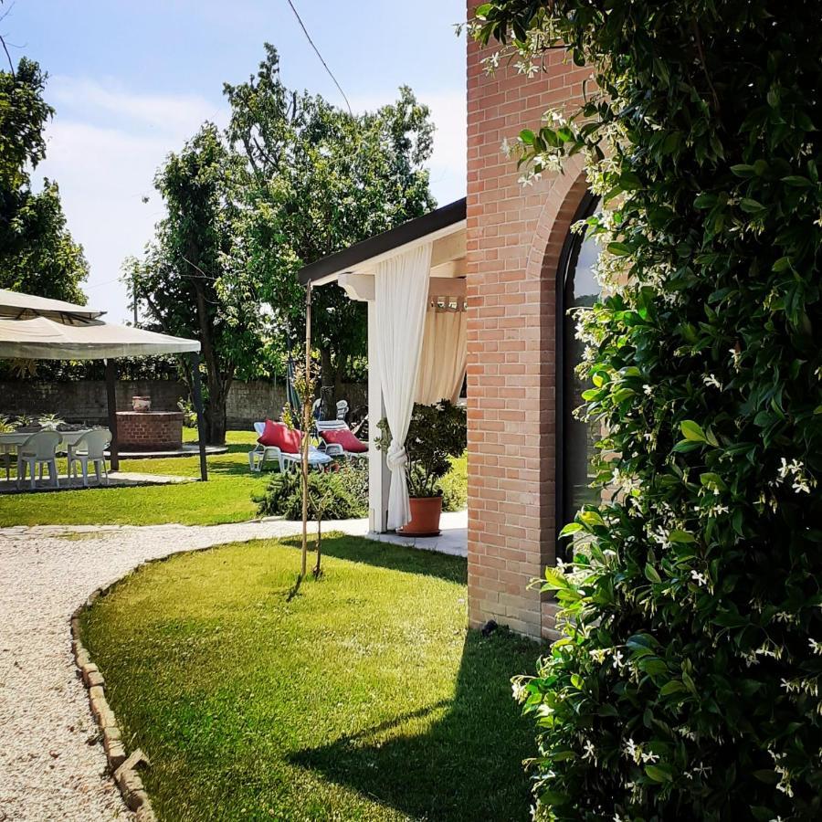 Casolare Isabella "Il Rifugio Dei Vinili" And Alice'S Room ポンサッコ エクステリア 写真