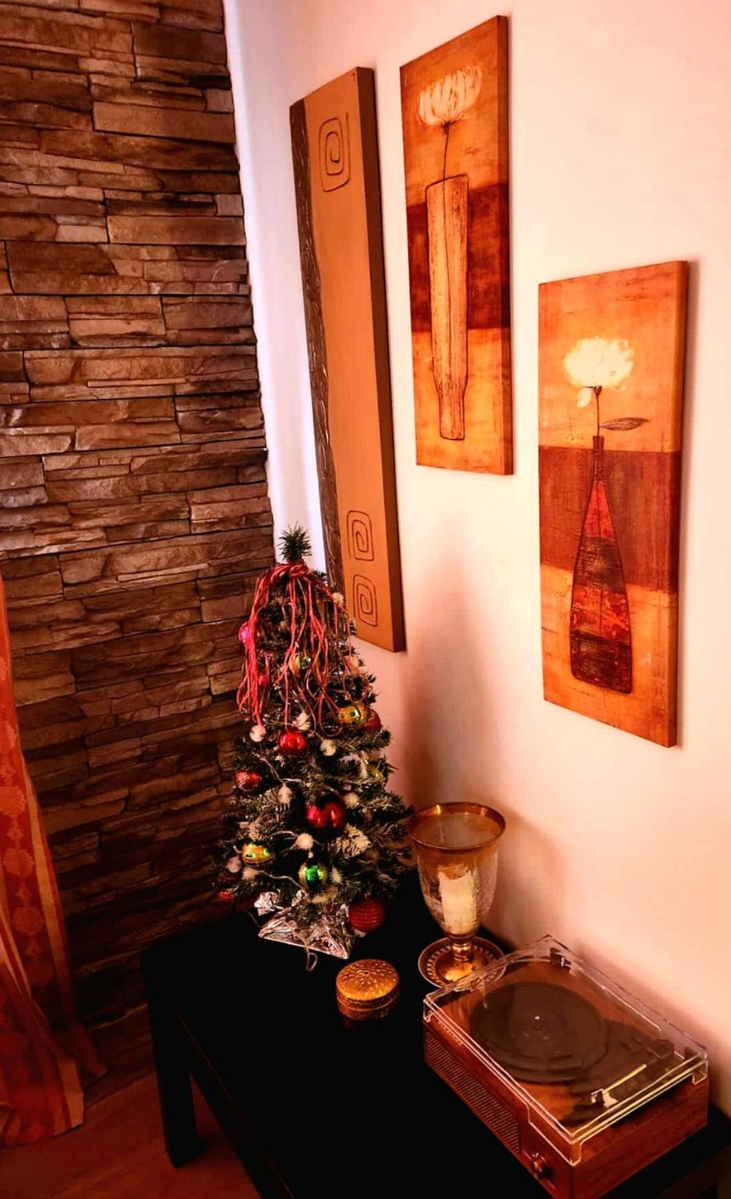 Casolare Isabella "Il Rifugio Dei Vinili" And Alice'S Room ポンサッコ 部屋 写真